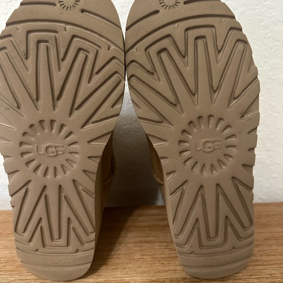 Classic MINI PLATFORM UGGS - Picture 7 of 7